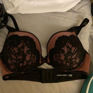 NWOT Torrid Curve bra